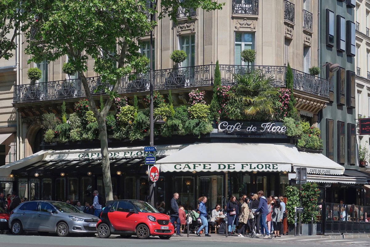 Café de Flore, restaurant in Saint-Germain-des-Prés